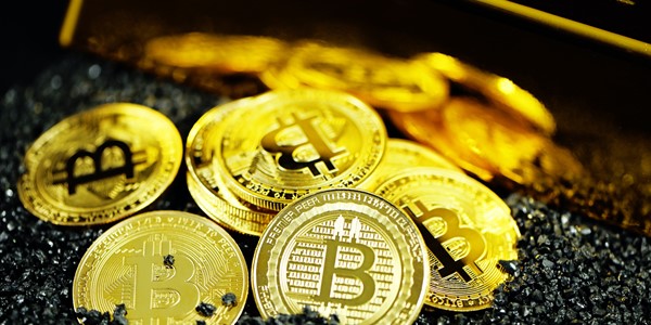 Bitcoin or Gold: The ultimate reflationary trade