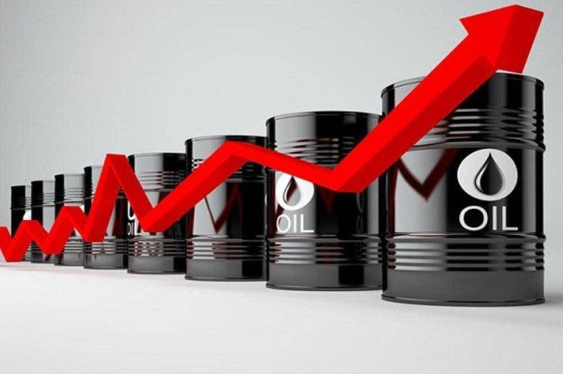 قيود الإمداد والتعافي الاقتصادي يرفعا أسعار النفط فوق الـ 80 دولار
